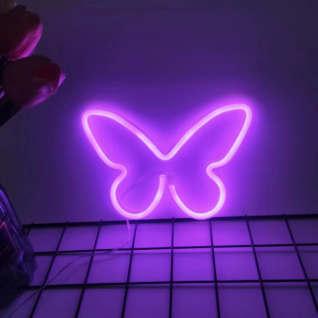 LED バタフライ ネオンライト、USB またはバッテリー駆 - Wedding Power Supply のレビューと価格