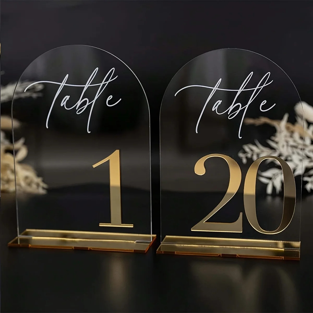 カスタム1個と10個の透明アクリルとゴールドのテーブルナンバ - Table Number Gold のレビューと価格
